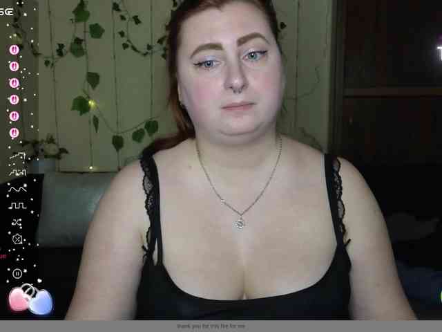 Aliciaredluv webcam