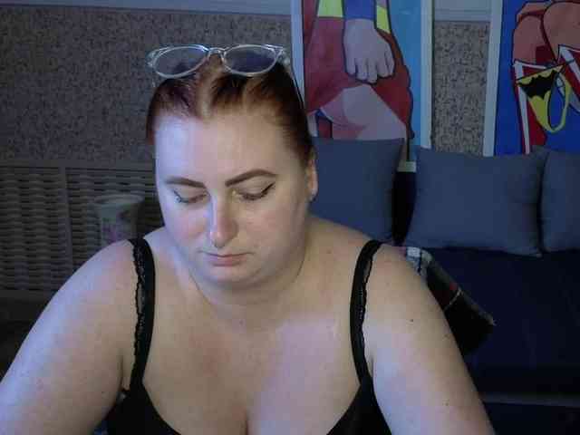 Aliciaredluv webcam