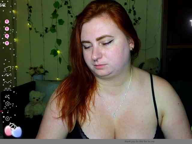Aliciaredluv webcam