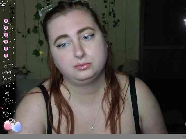 Aliciaredluv webcam