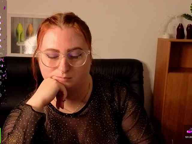 Aliciaredluv webcam