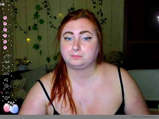 Aliciaredluv webcam