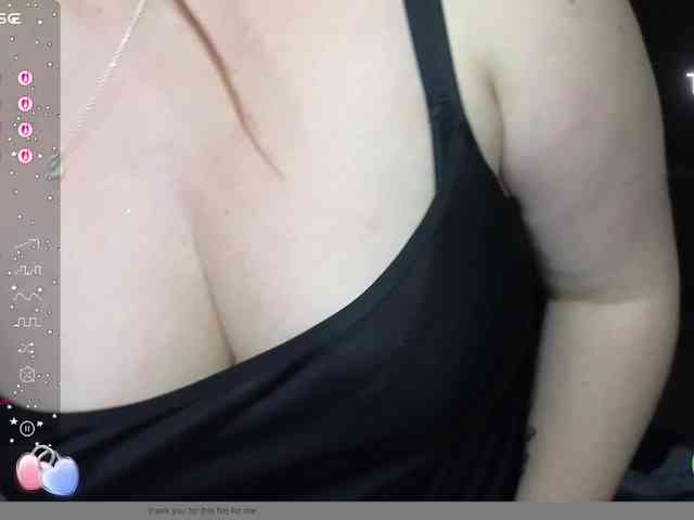 Aliciaredluv webcam