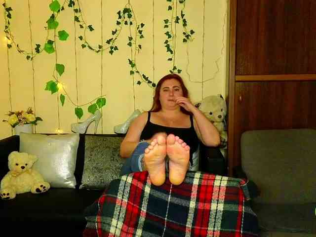 Aliciaredluv webcam