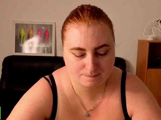 Aliciaredluv webcam