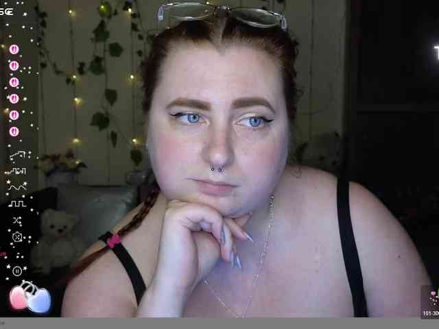 Aliciaredluv webcam