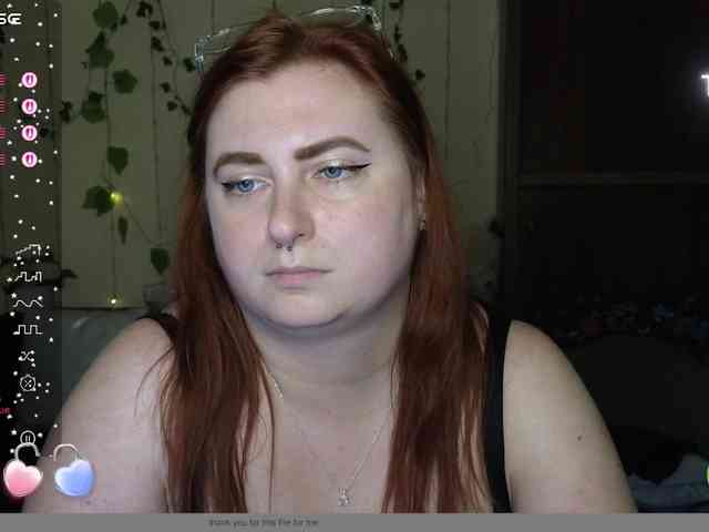 Aliciaredluv webcam