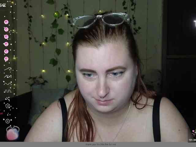 Aliciaredluv webcam