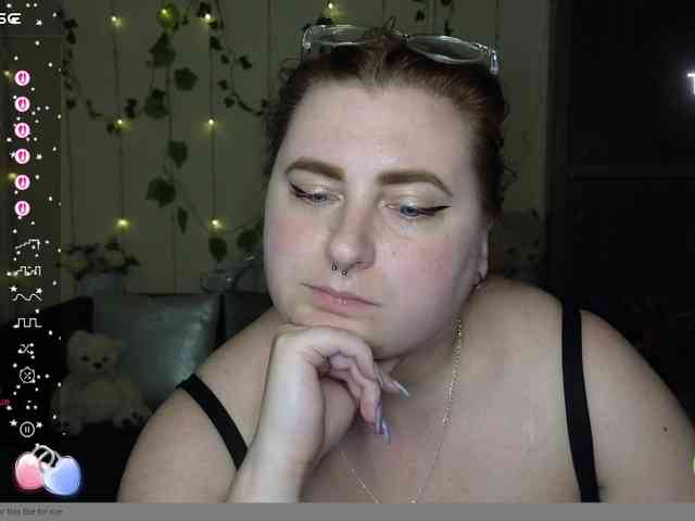 Aliciaredluv webcam
