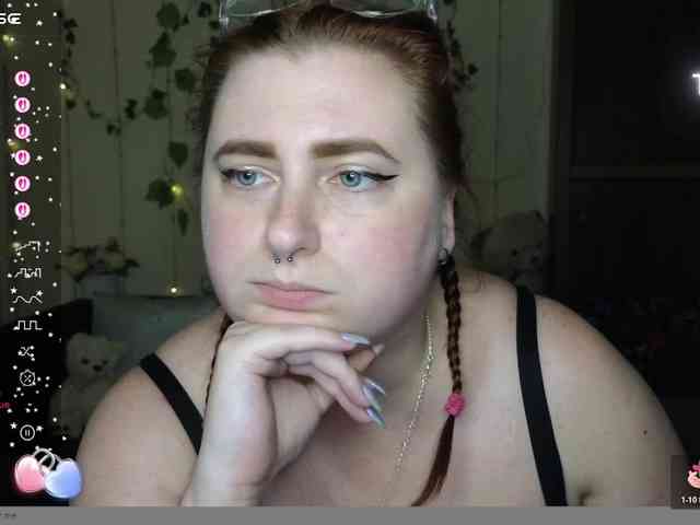 Aliciaredluv webcam