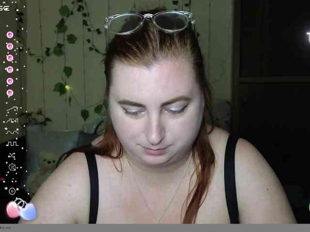 Aliciaredluv webcam