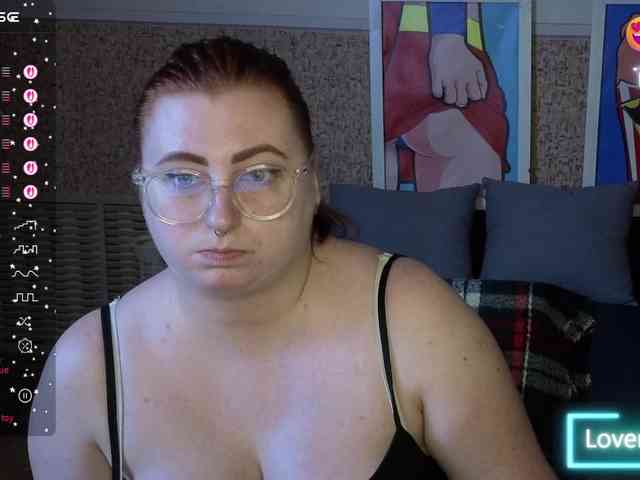 Aliciaredluv webcam