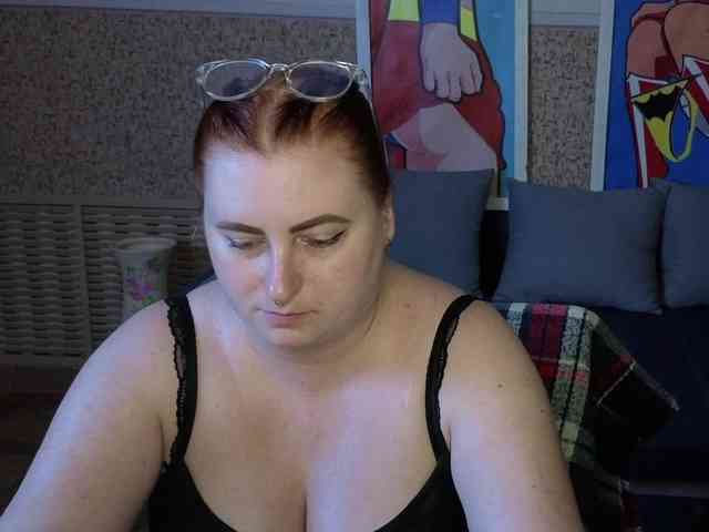 Aliciaredluv Live Webcam on BongaCams