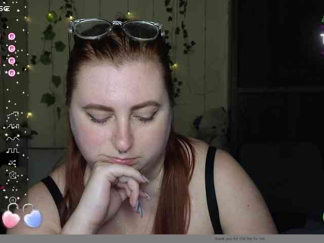 Aliciaredluv webcam