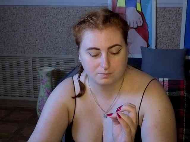 Aliciaredluv webcam