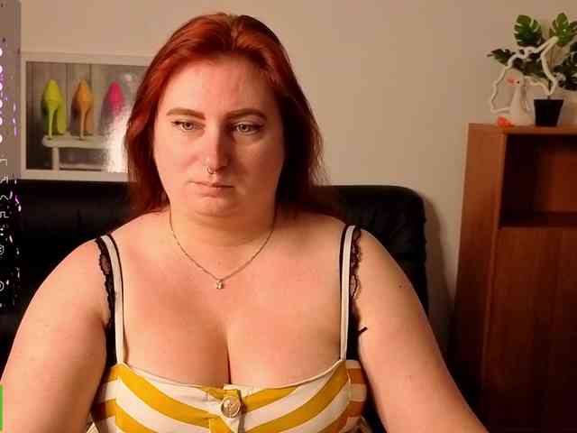 Aliciaredluv webcam