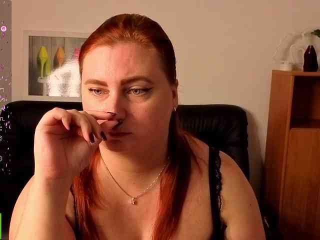 Aliciaredluv webcam
