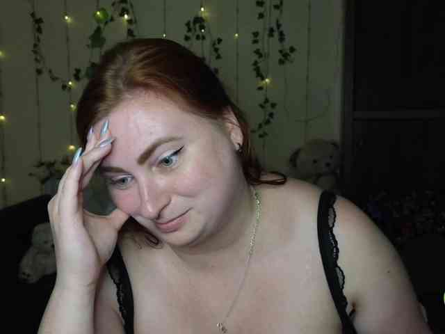 Aliciaredluv webcam