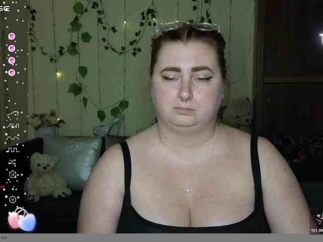 Aliciaredluv webcam