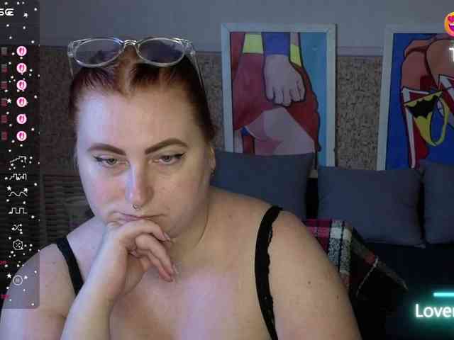 Aliciaredluv webcam