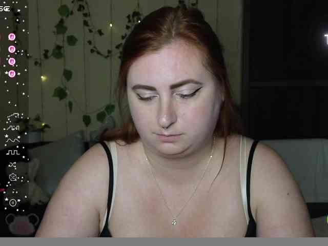 Aliciaredluv webcam