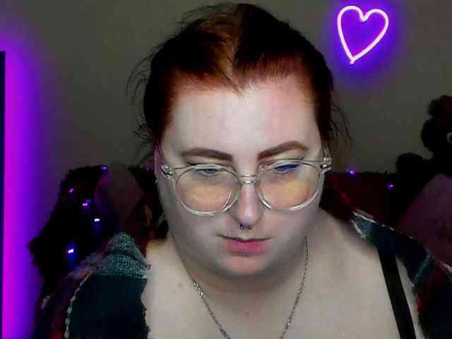 Aliciaredluv Live Webcam on BongaCams