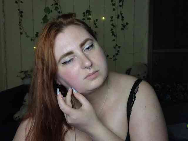 Aliciaredluv webcam