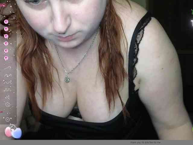 Aliciaredluv webcam
