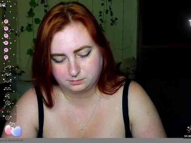 Aliciaredluv webcam