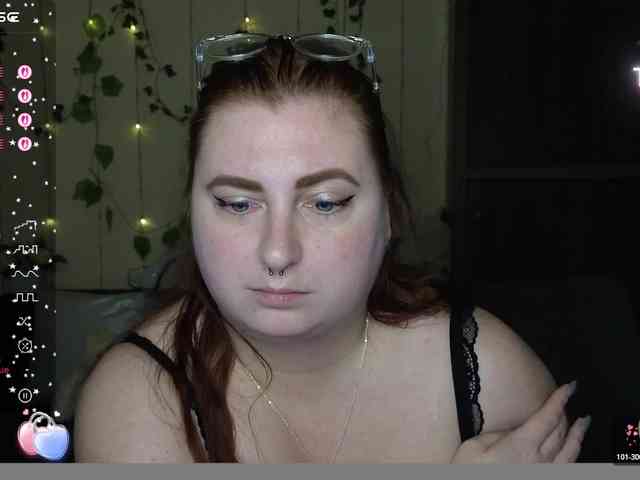 Aliciaredluv webcam