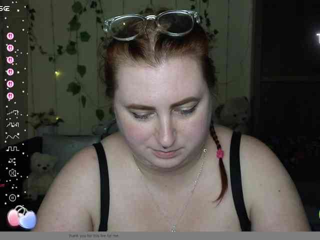Aliciaredluv webcam