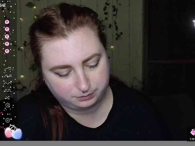 Aliciaredluv webcam