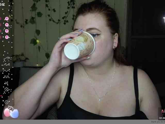 Aliciaredluv webcam