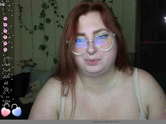 Aliciaredluv webcam