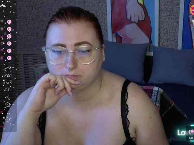 Aliciaredluv Live Webcam on BongaCams
