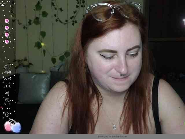 Aliciaredluv webcam