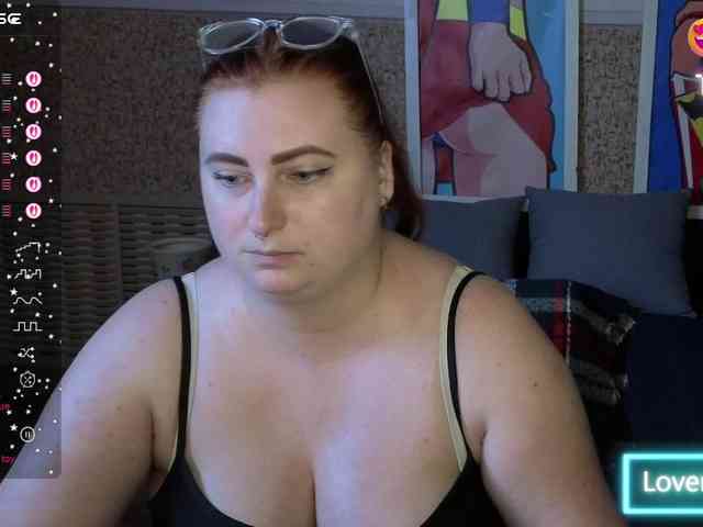 Aliciaredluv webcam