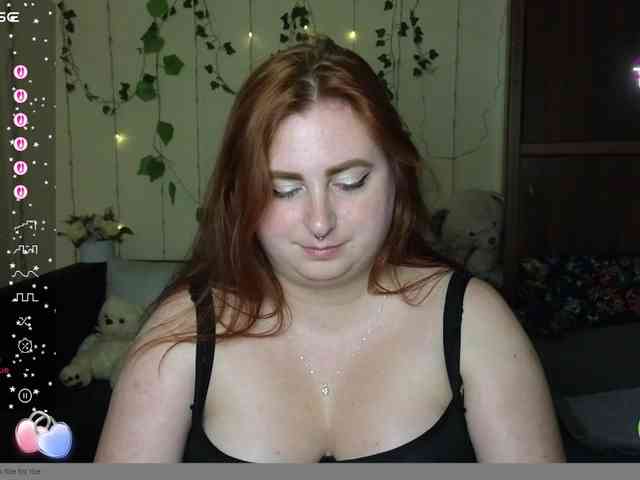 Aliciaredluv webcam