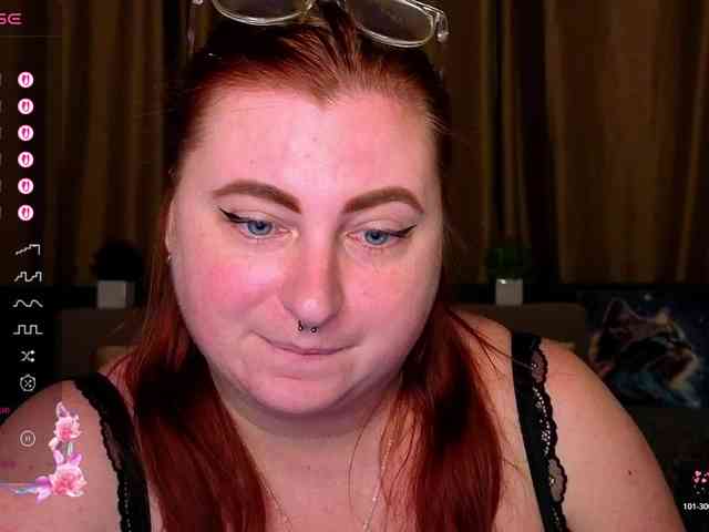 Aliciaredluv webcam