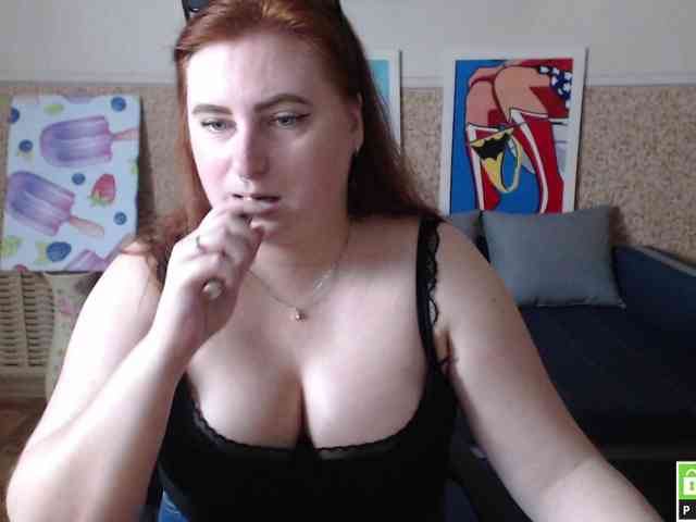 Aliciaredluv webcam