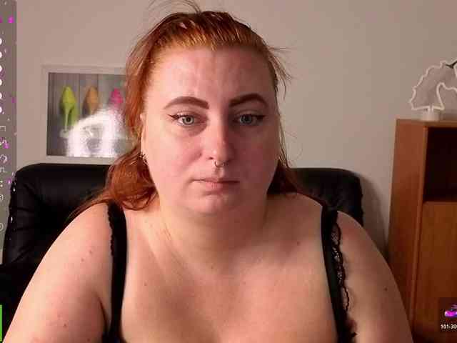 Aliciaredluv webcam