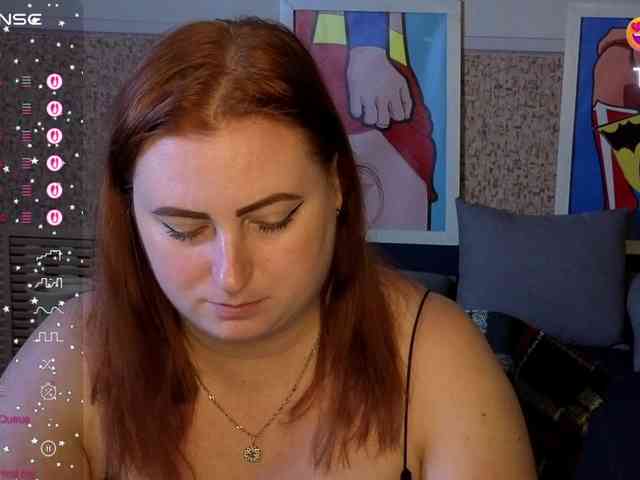 Aliciaredluv's webcam live show