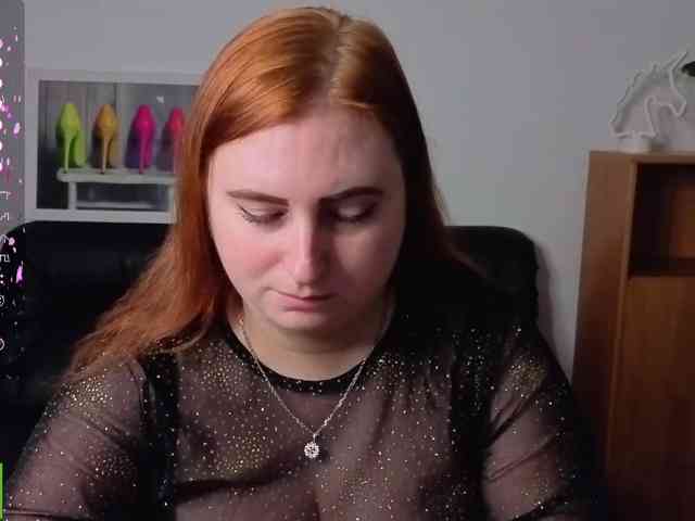 Aliciaredluv webcam