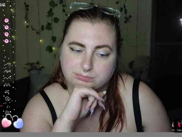 Aliciaredluv webcam