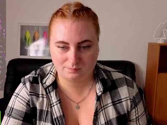 Aliciaredluv webcam