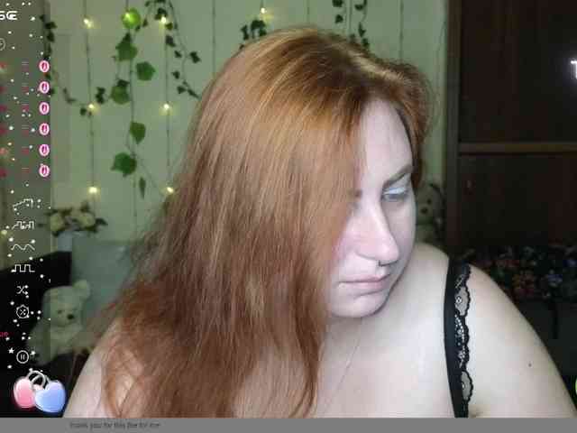 Aliciaredluv webcam