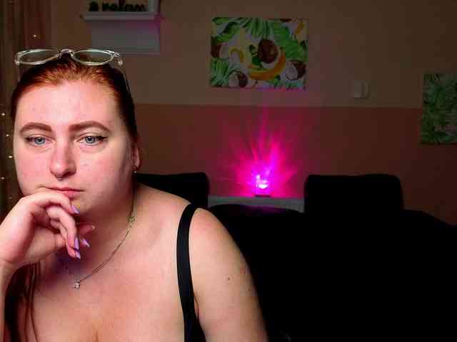 Aliciaredluv webcam