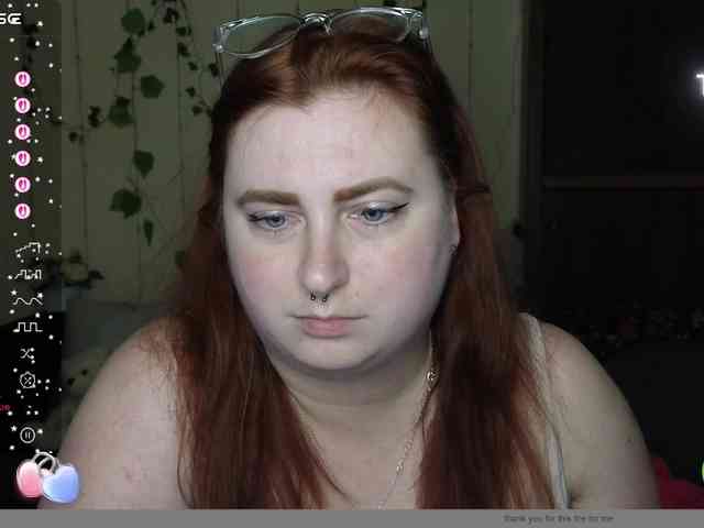 Aliciaredluv webcam
