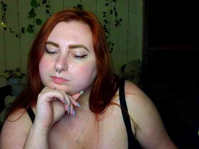 Aliciaredluv webcam