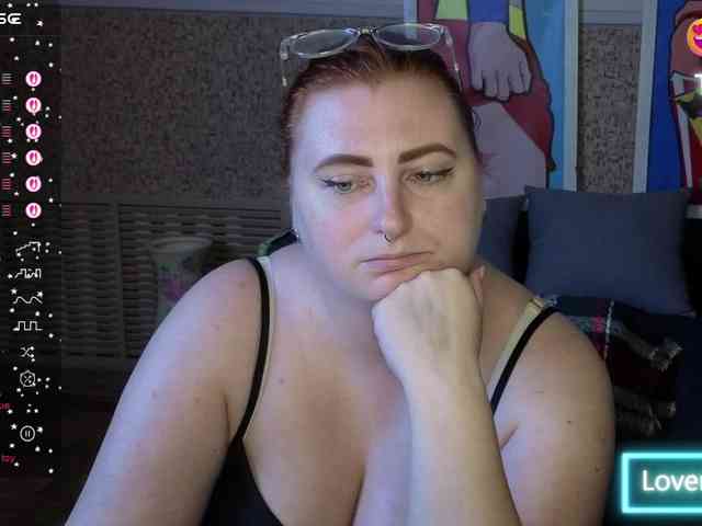 Aliciaredluv webcam